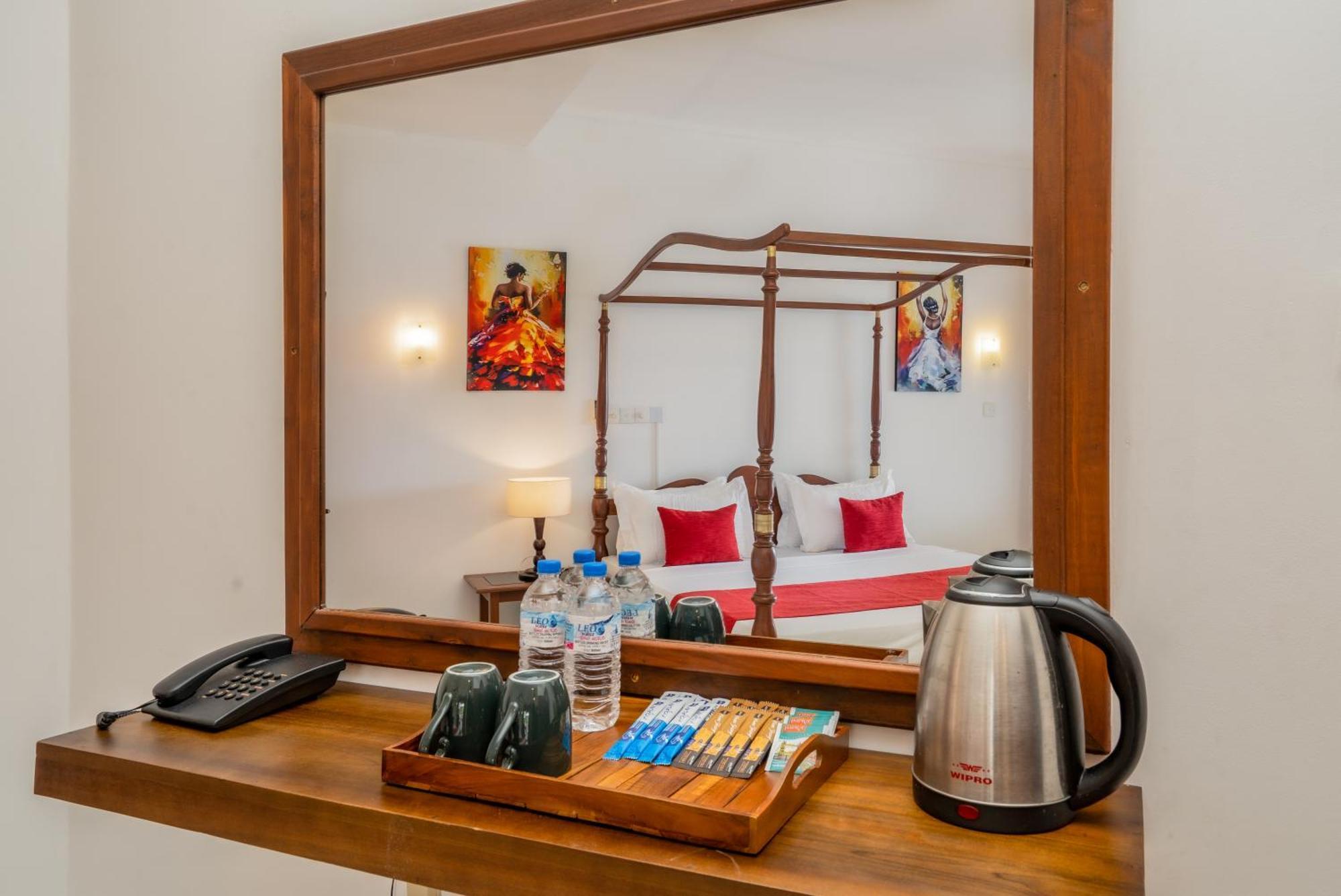 Kandy City Oasis Hotel Экстерьер фото